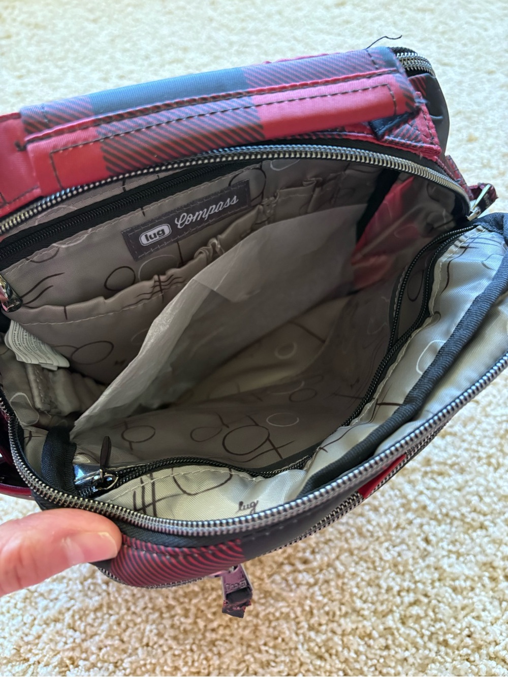 Lug Compass Crossbody Bag Buffalo Check Red Black RFID Quilted Travel Bag NWT - Picture 10 of 12